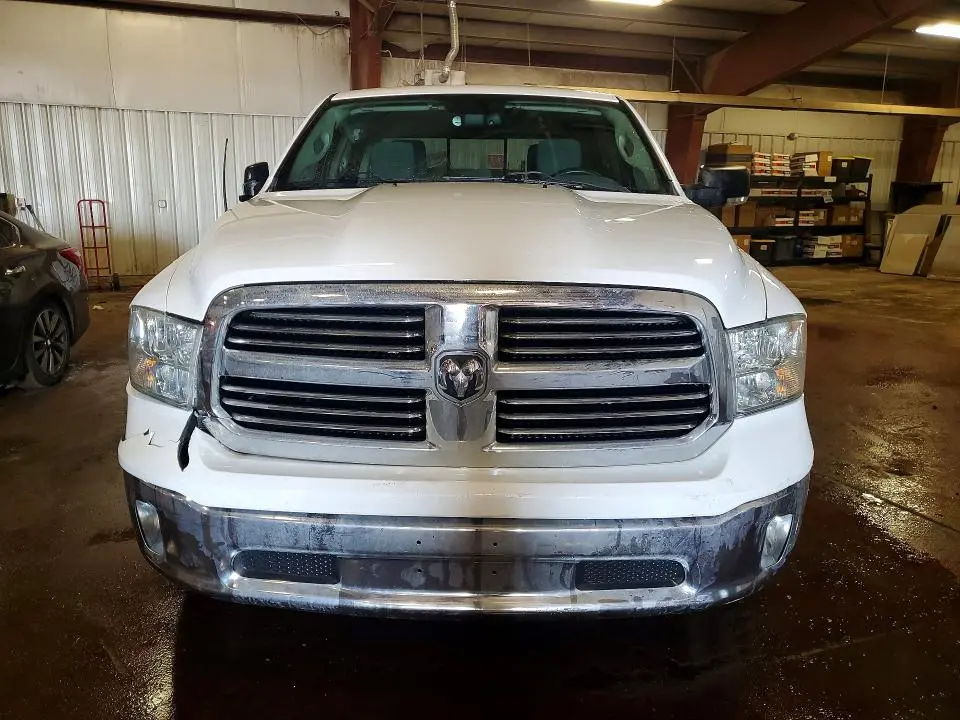2014 RAM 1500 SLT  