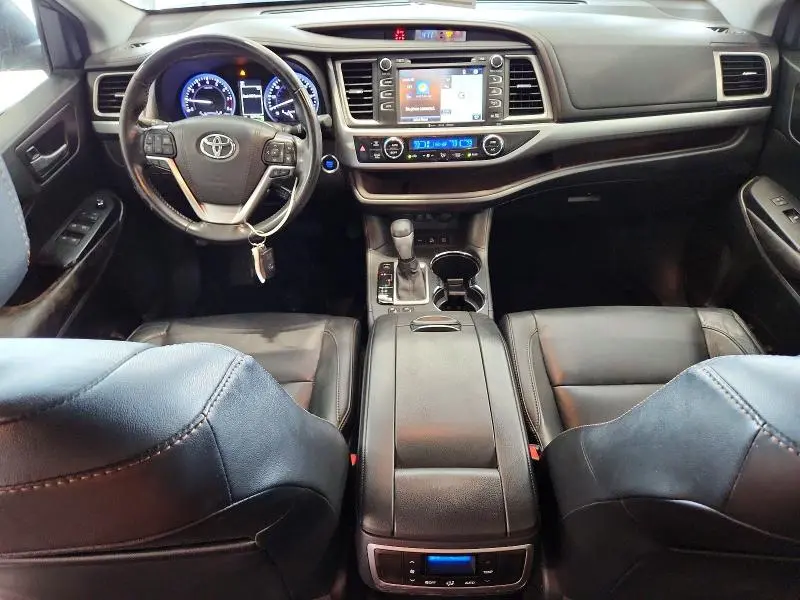 2017 TOYOTA HIGHLANDER XLE  
