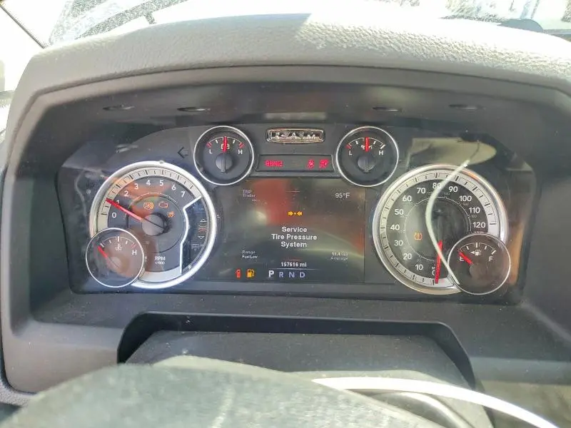 2013 RAM 1500 SLT  