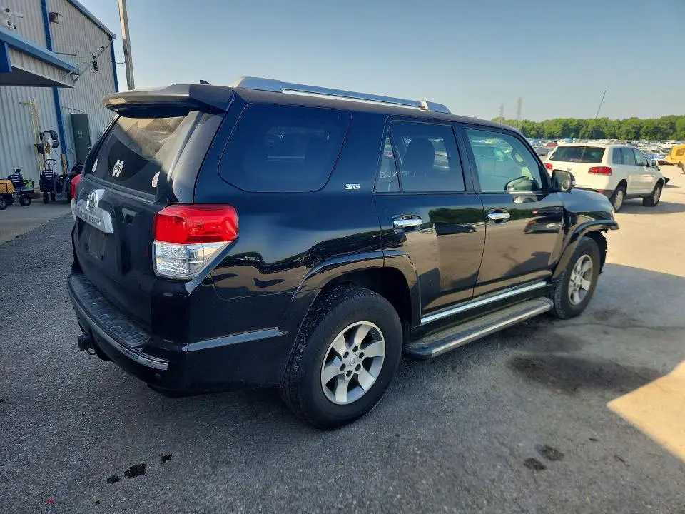 2011 TOYOTA 4RUNNER SR5  