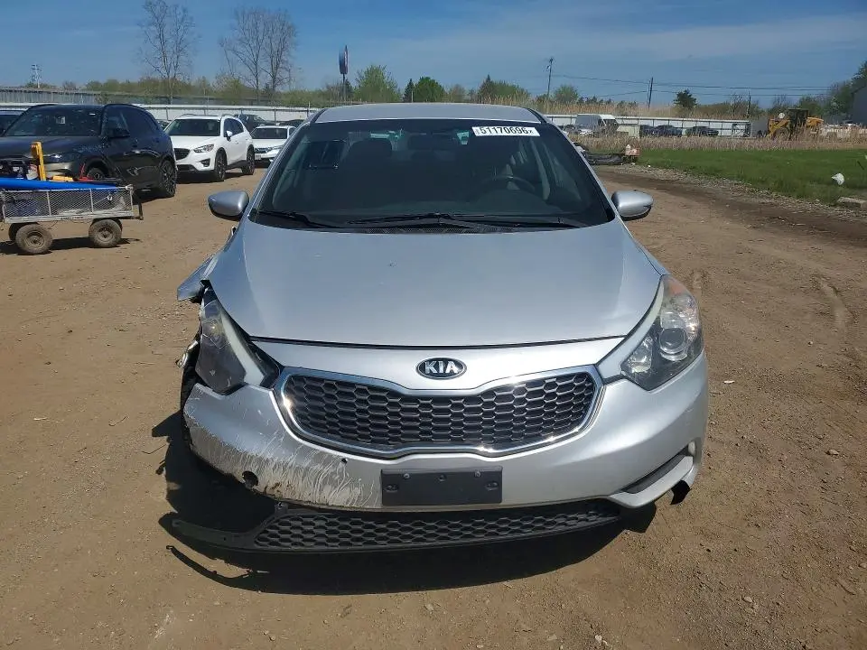 2016 KIA FORTE LX  