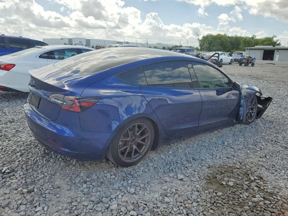 2021 TESLA MODEL 3   