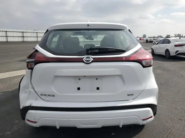 2021 NISSAN KICKS SV  