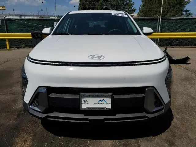 2025 HYUNDAI KONA SE  