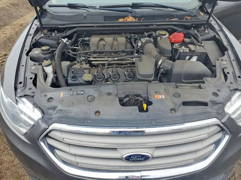 2015 FORD TAURUS SE  