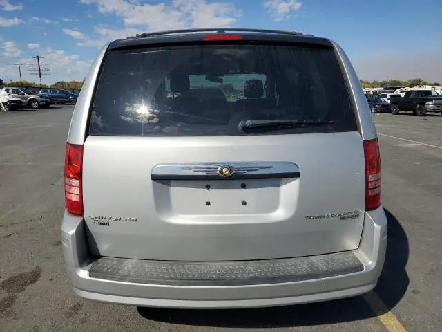 2010 CHRYSLER TOWN & COUNTRY TOURING  