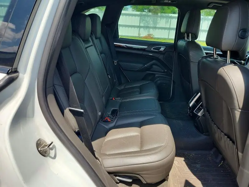 2017 PORSCHE CAYENNE SE HYBRID PLATINUM  