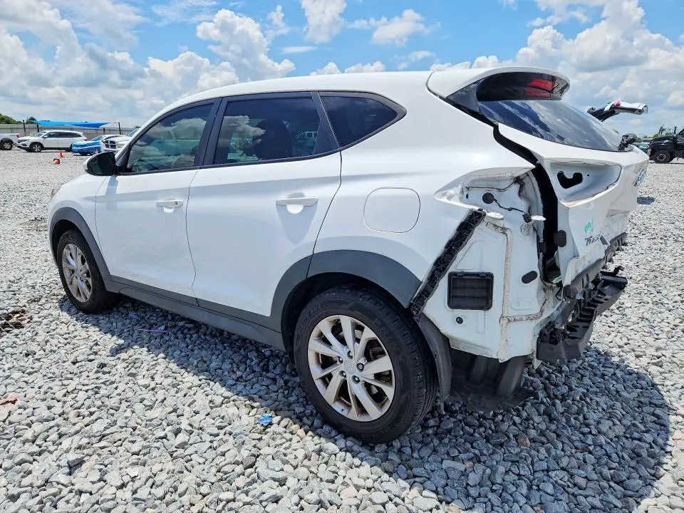 2021 HYUNDAI TUCSON SE  