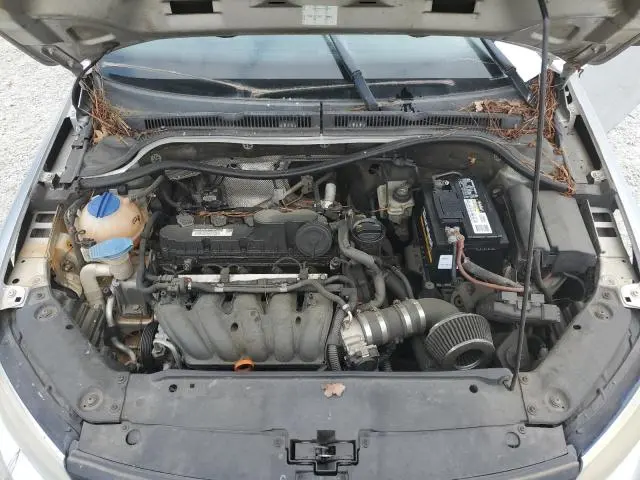 2012 VOLKSWAGEN JETTA SE  