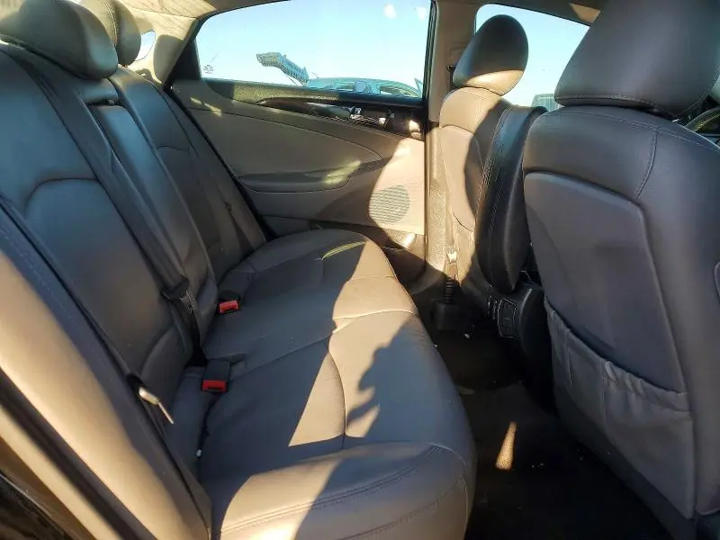 2013 HYUNDAI SONATA SE  