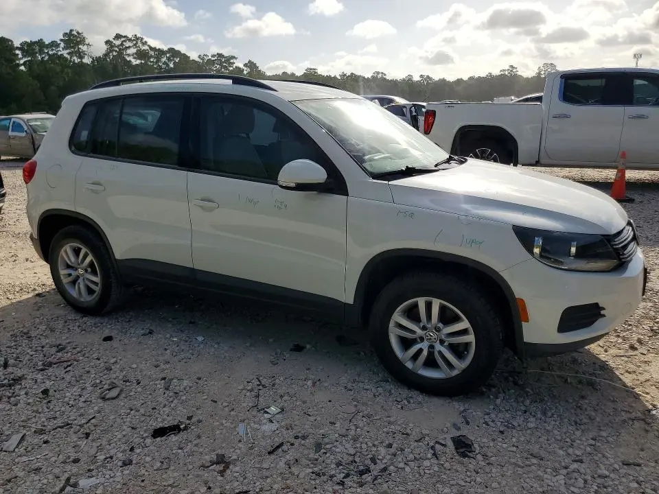 2017 VOLKSWAGEN TIGUAN S  