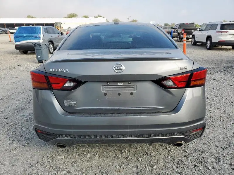 2021 NISSAN ALTIMA SR  