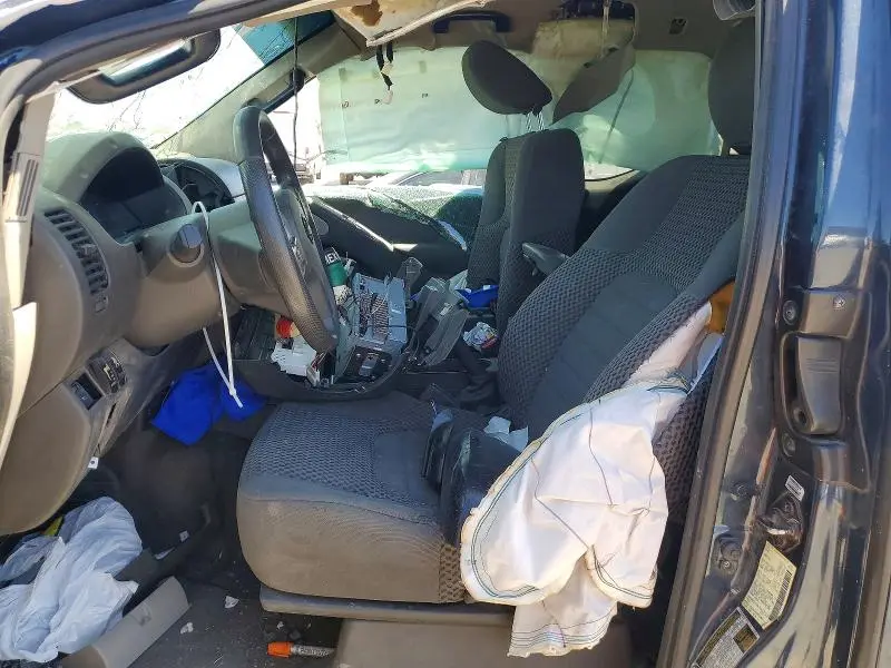 2015 NISSAN FRONTIER SV V6  