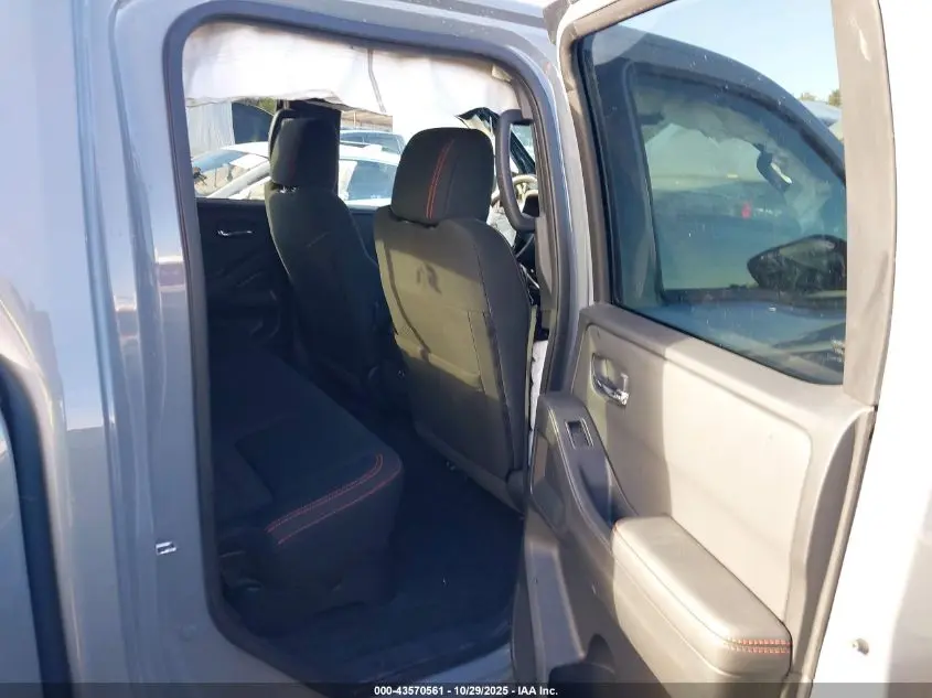 2024 NISSAN FRONTIER PRO-4X 4X4