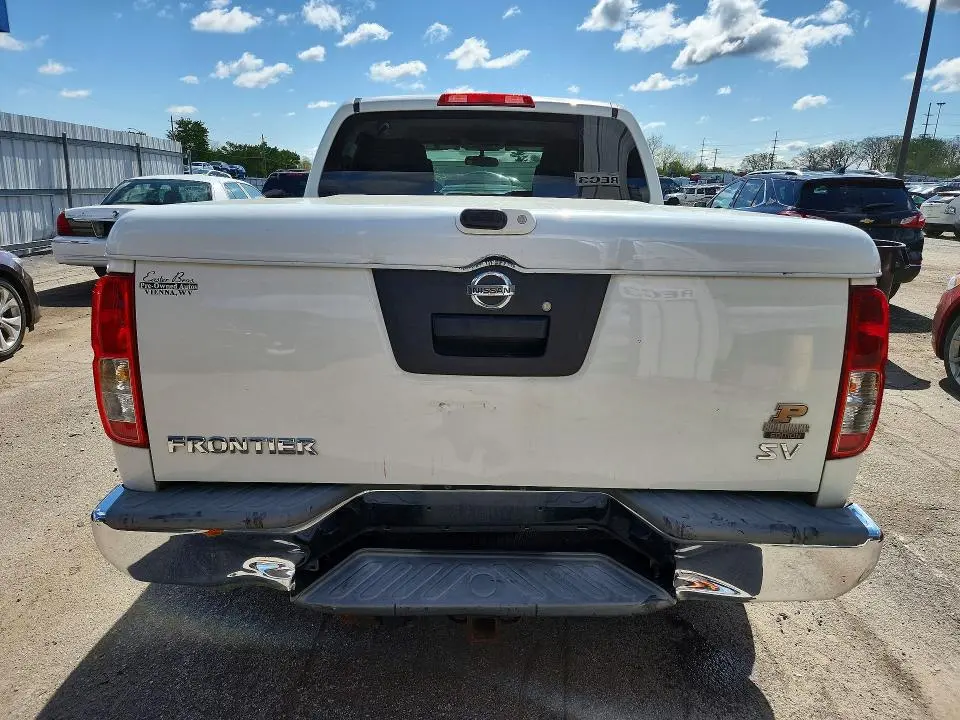 2013 NISSAN FRONTIER S  