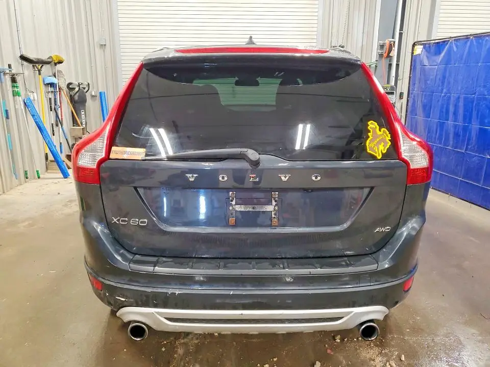 2011 VOLVO XC60 3.2  