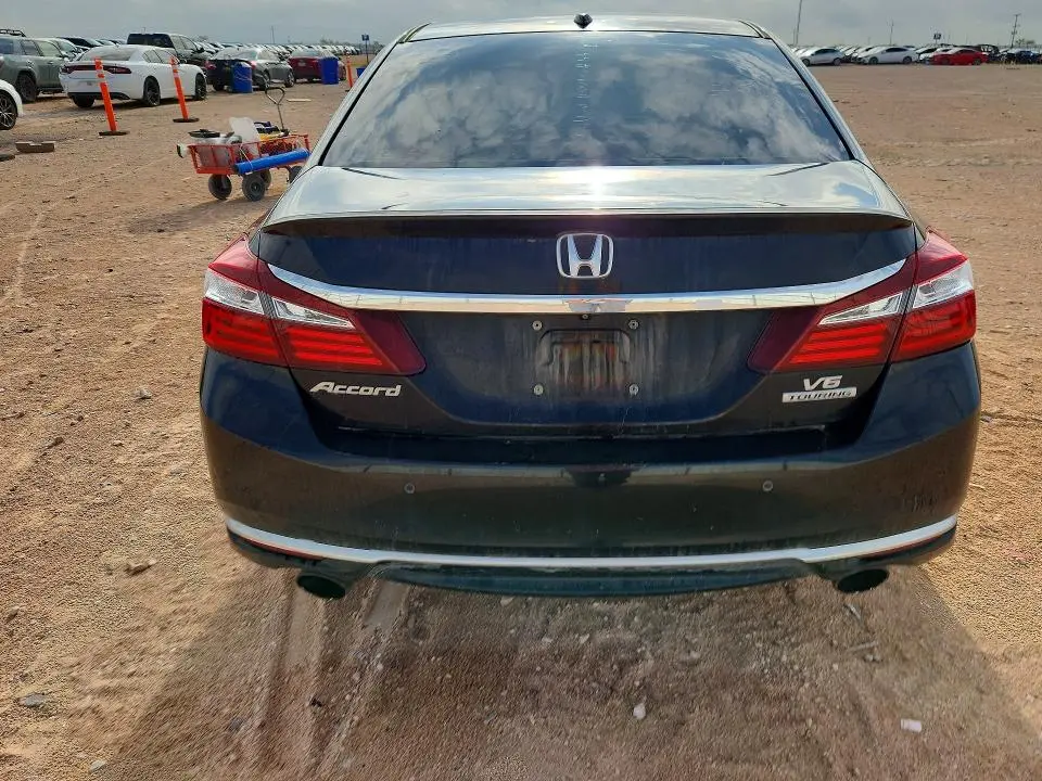 2017 HONDA ACCORD TOURING  