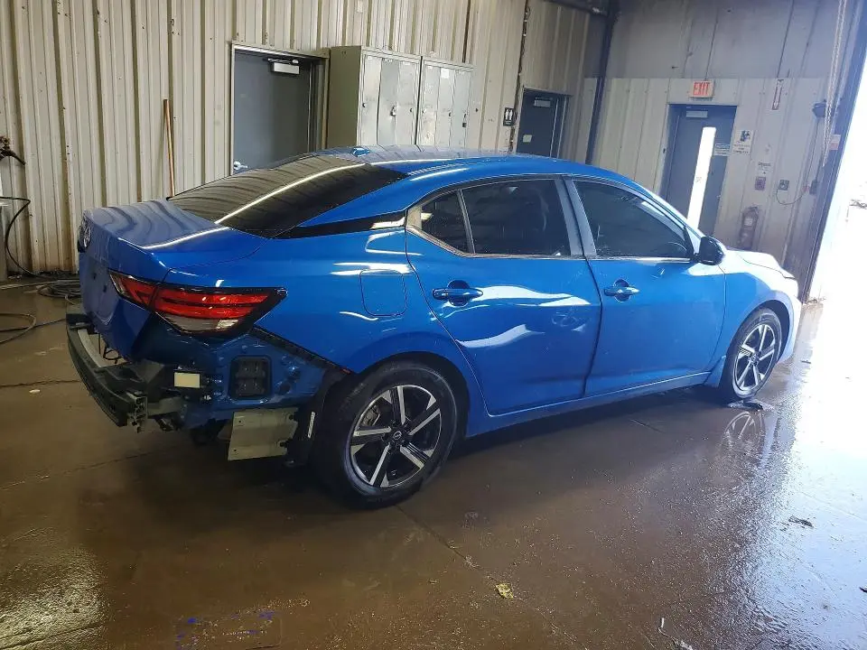 2025 NISSAN SENTRA SV  