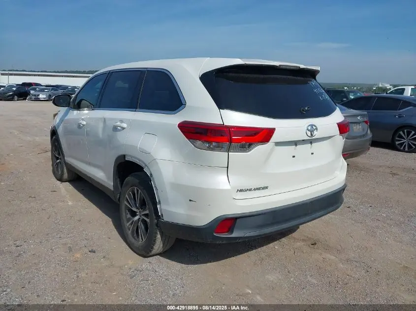 2019 TOYOTA HIGHLANDER LE