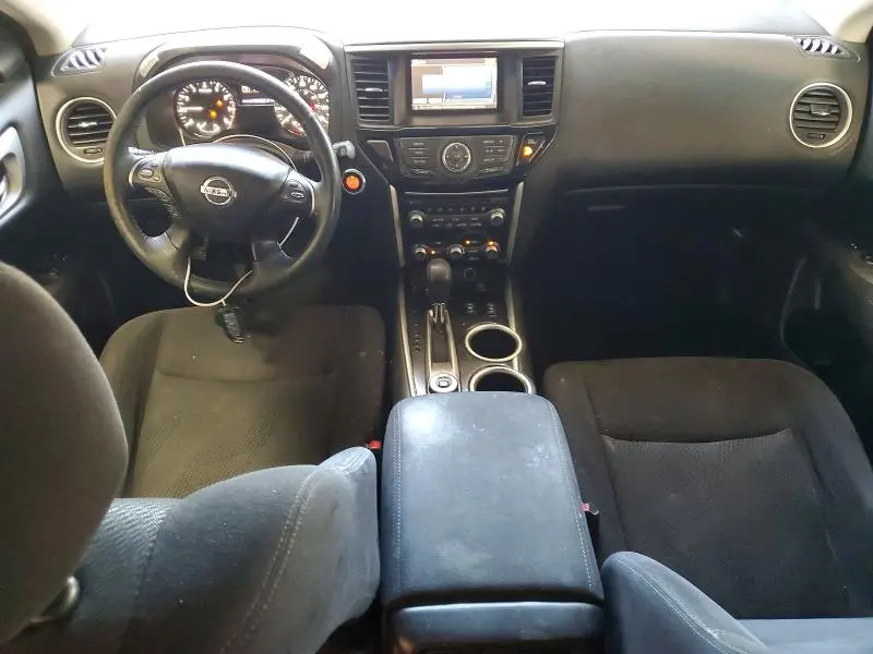 2016 NISSAN PATHFINDER SV  