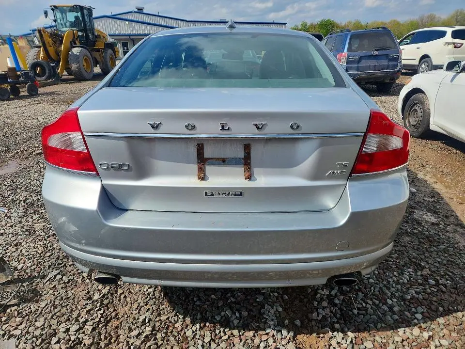 2012 VOLVO S80 T6  