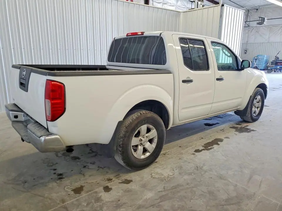 2010 NISSAN FRONTIER SE V6  