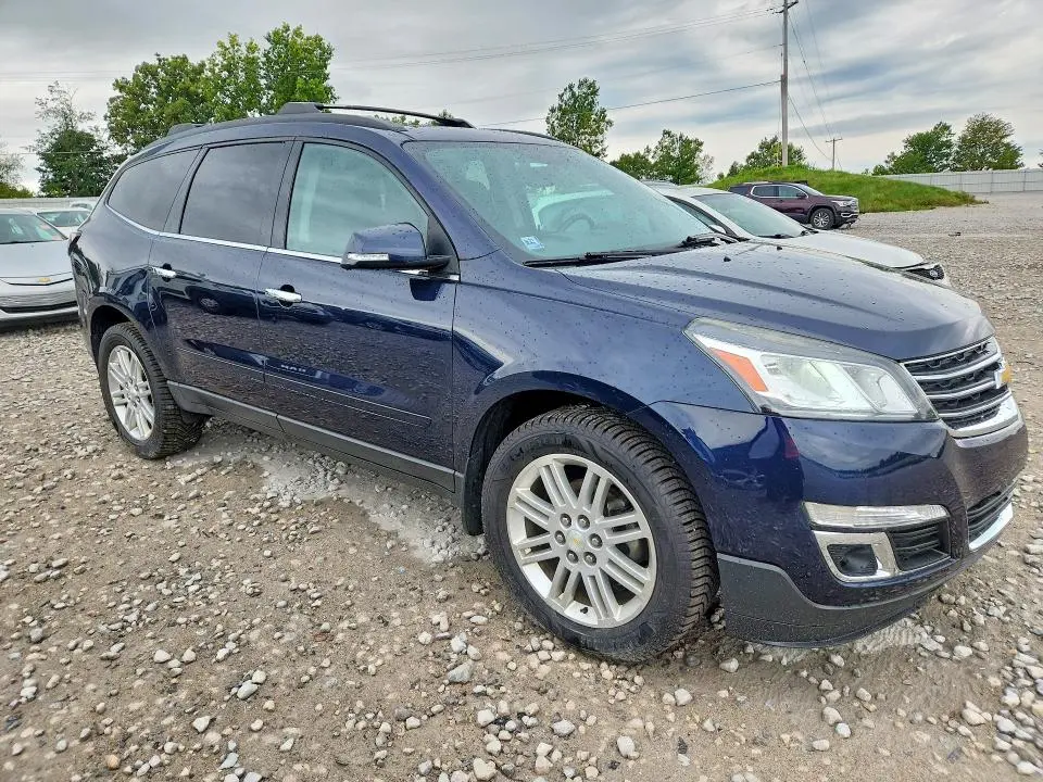 2015 CHEVROLET TRAVERSE LT  