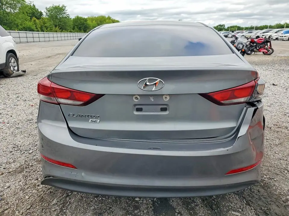 2018 HYUNDAI ELANTRA SE  