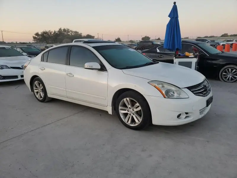 2011 NISSAN ALTIMA SR  