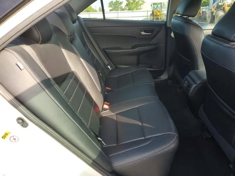 2016 TOYOTA CAMRY XLE V6  