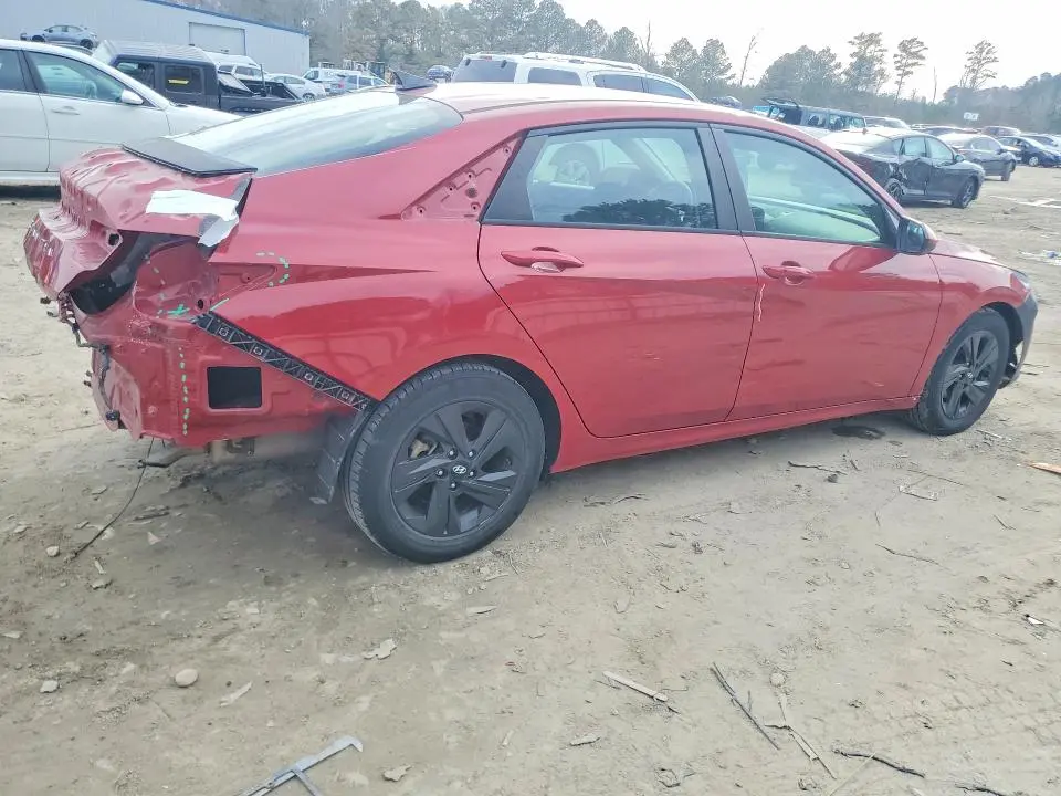 2022 HYUNDAI ELANTRA SEL  