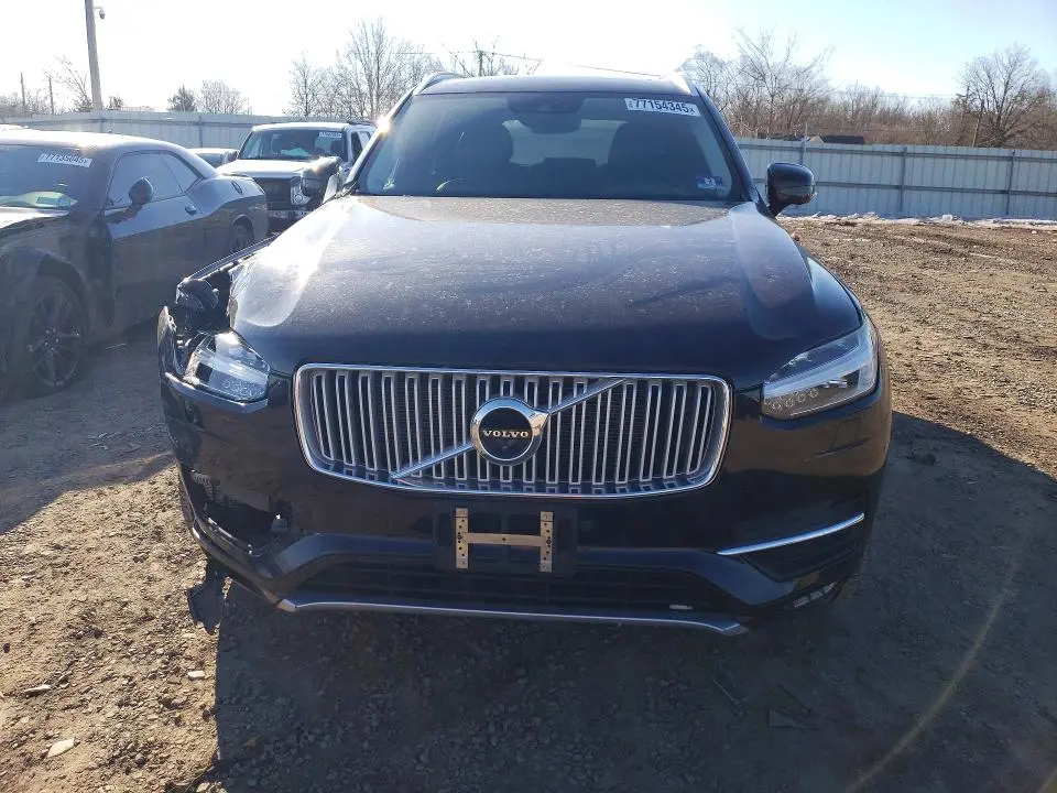 2016 VOLVO XC90 T6  
