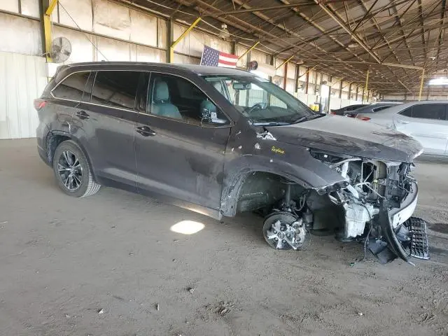 2016 TOYOTA HIGHLANDER XLE  