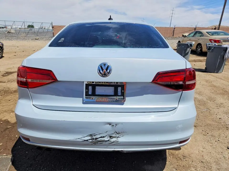 2017 VOLKSWAGEN JETTA SE  