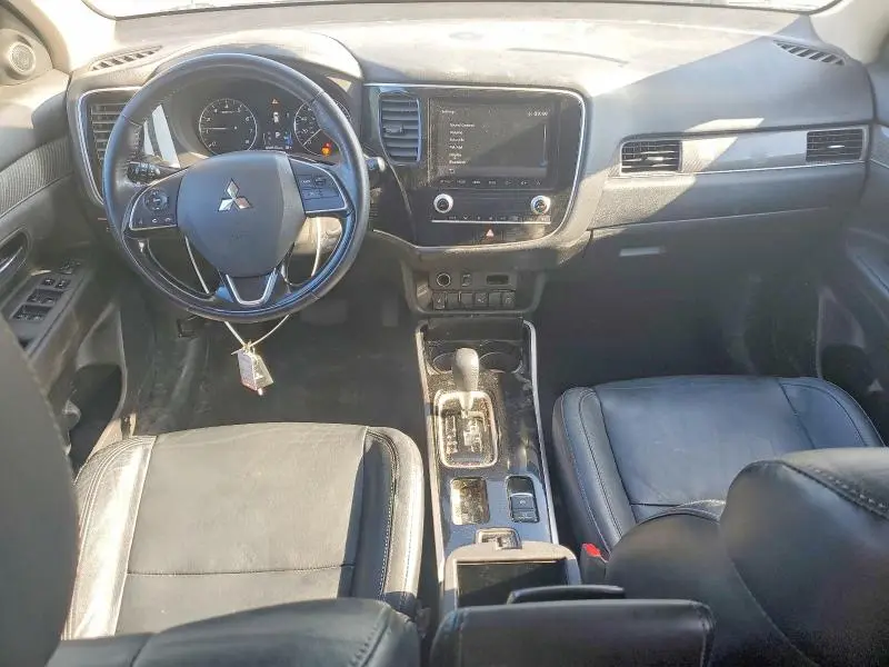 2020 MITSUBISHI OUTLANDER SE  