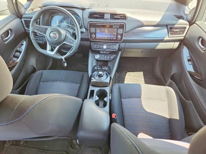 2018 NISSAN LEAF SV  