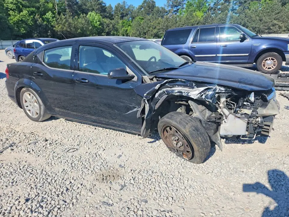 2013 DODGE AVENGER SE  