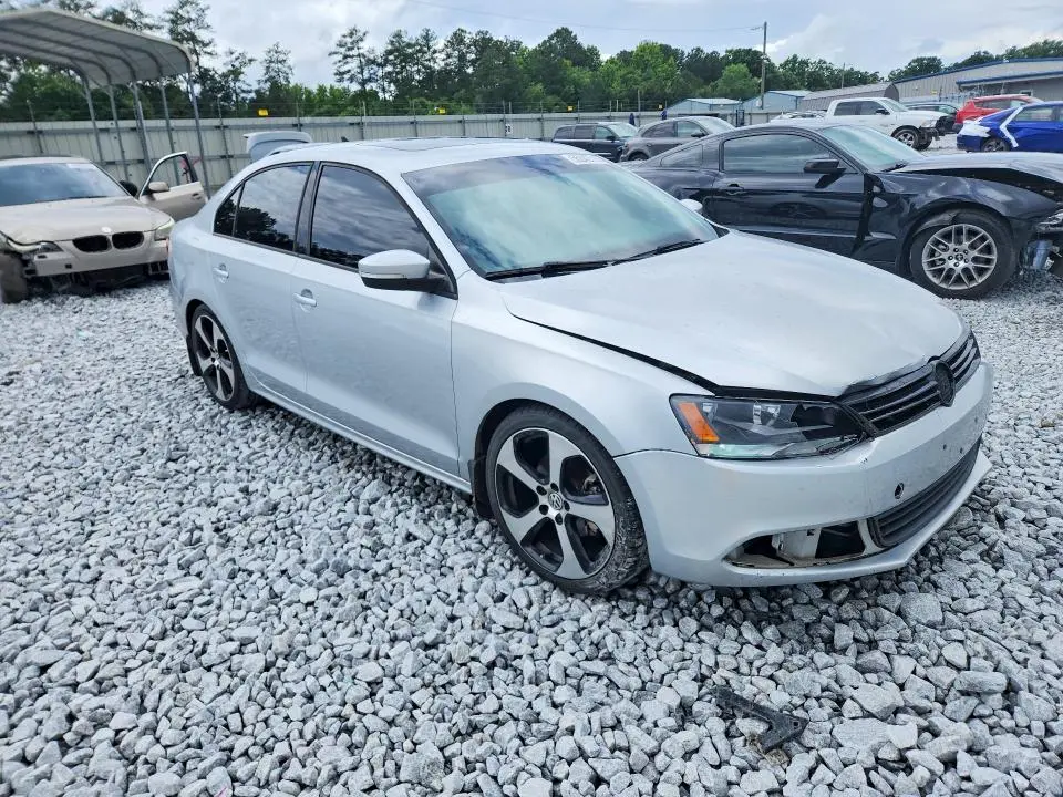 2012 VOLKSWAGEN JETTA TDI  
