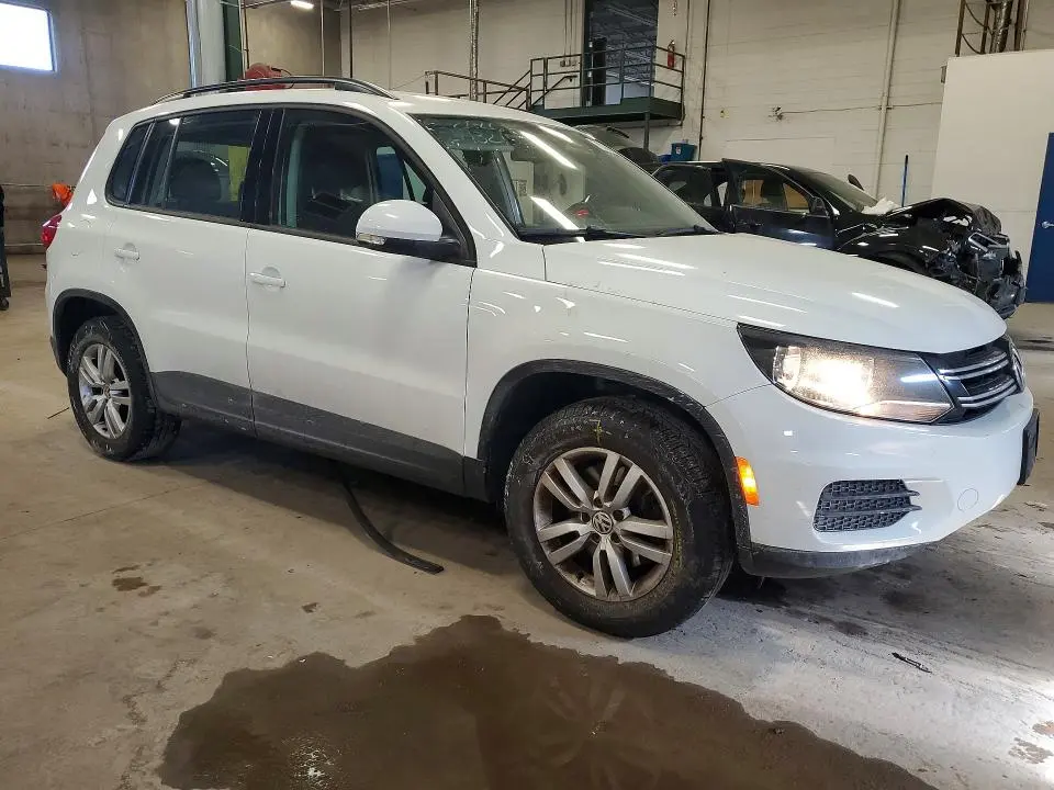 2016 VOLKSWAGEN TIGUAN S  