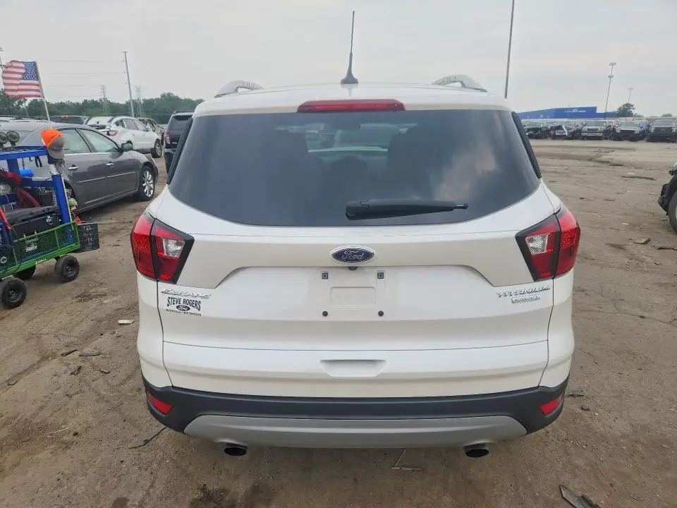 2019 FORD ESCAPE TITANIUM  