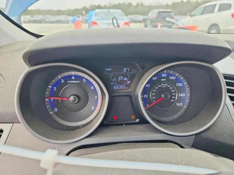 2014 HYUNDAI ELANTRA SE  