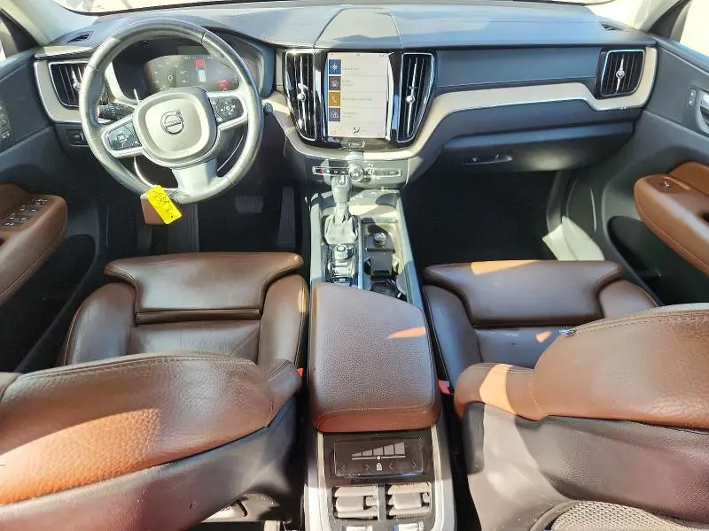 2018 VOLVO XC60 T5 INSCRIPTION  