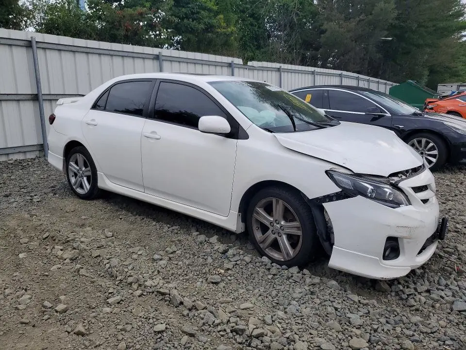 2013 TOYOTA COROLLA S  