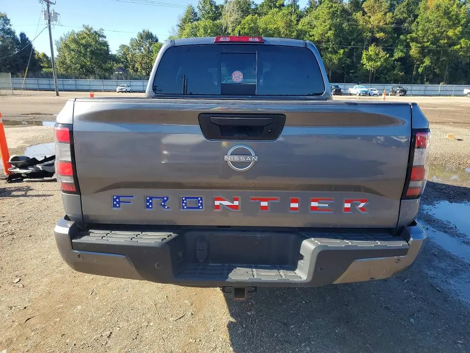 2025 NISSAN FRONTIER SV  