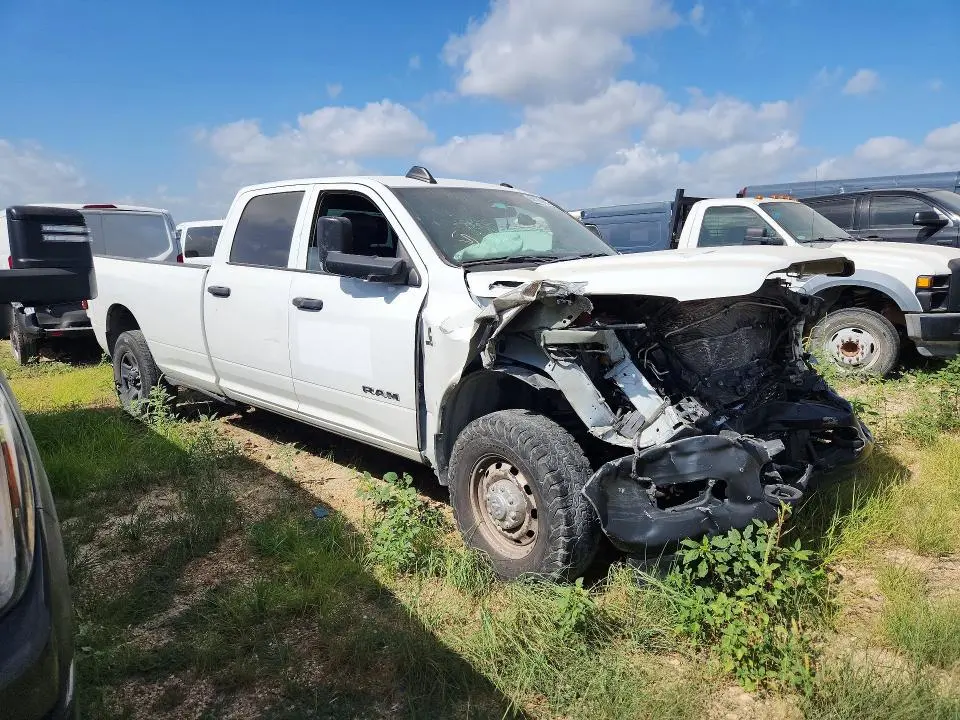 2022 RAM 3500 SLT   