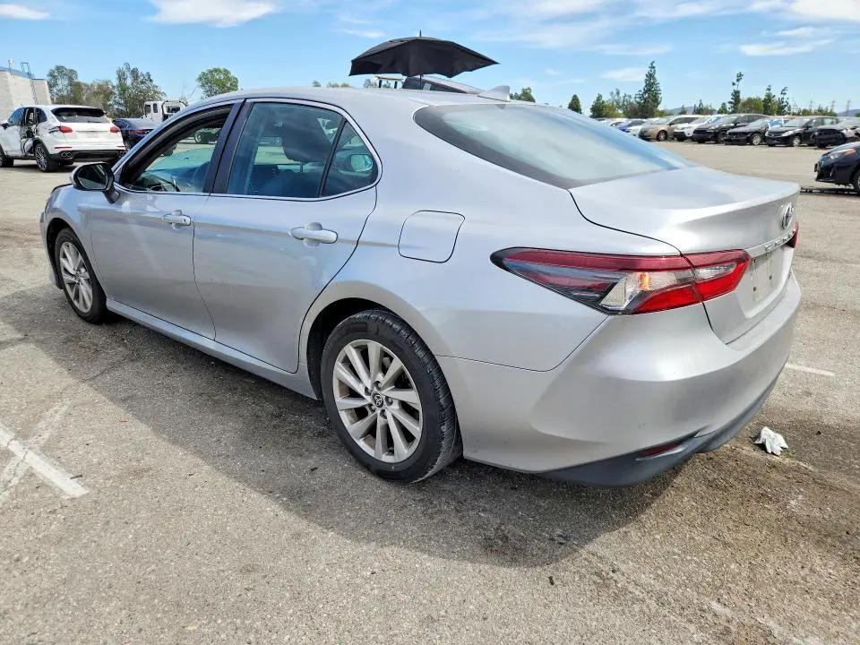 2021 TOYOTA CAMRY LE  