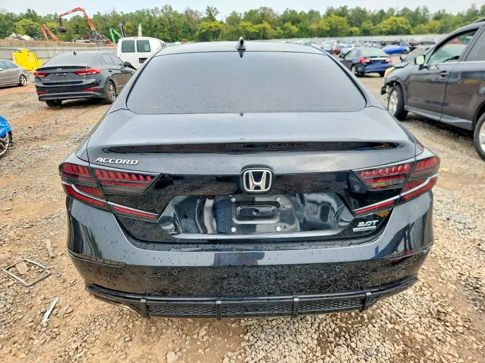 2019 HONDA ACCORD TOURING  