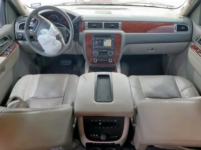 2011 CHEVROLET SUBURBAN C1500 LTZ  