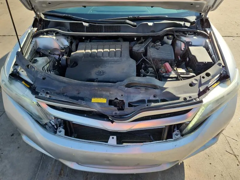 2013 TOYOTA VENZA LE  