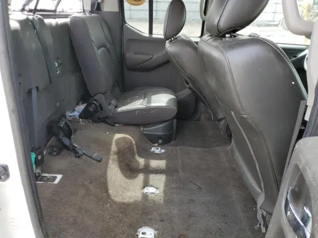 2015 NISSAN FRONTIER S  